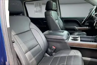 GMC Sierra 1500 2017 4x4 Denali 4dr Crew Cab 5.8 ft. SB
