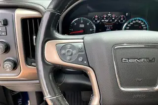 GMC Sierra 1500 2017 4x4 Denali 4dr Crew Cab 5.8 ft. SB