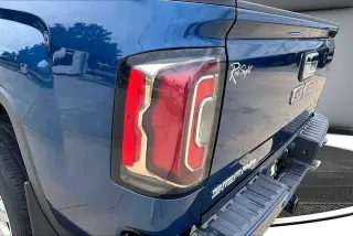 GMC Sierra 1500 2017 4x4 Denali 4dr Crew Cab 5.8 ft. SB