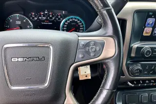 GMC Sierra 1500 2017 4x4 Denali 4dr Crew Cab 5.8 ft. SB