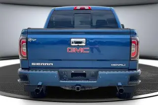 GMC Sierra 1500 2017 4x4 Denali 4dr Crew Cab 5.8 ft. SB