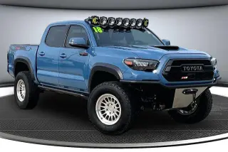 Toyota Tacoma 2018 4x4 TRD Pro 4dr Double Cab 5.0 ft SB 6M