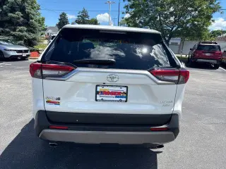 Toyota RAV4 2021 AWD Limited 4dr SUV