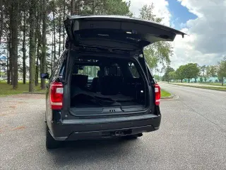 Ford Expedition 2021 4x2 XLT 4dr SUV