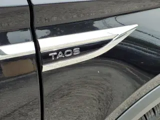 Volkswagen Taos 2023 SE 4dr SUV