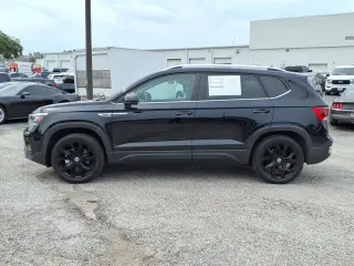 Volkswagen Taos 2023 SE 4dr SUV