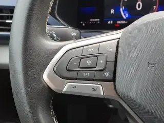 Volkswagen Taos 2023 SE 4dr SUV