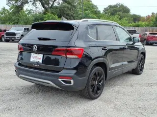 Volkswagen Taos 2023 SE 4dr SUV