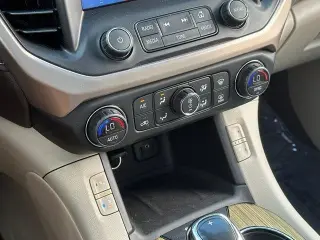 GMC Acadia 2019 4x4 Denali 4dr SUV