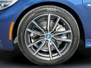 BMW 3 Series 2022 330e 4dr Sedan