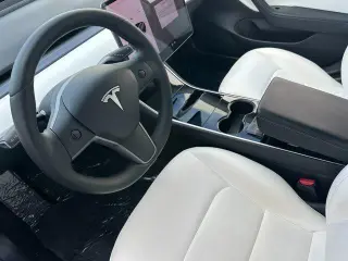 Tesla Model 3 2020 Standard Range Plus 4dr Sedan