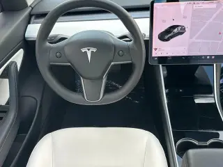 Tesla Model 3 2020 Standard Range Plus 4dr Sedan