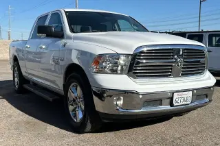 Ram 1500 Classic 2019 4x2 Lone Star Silver 4dr Crew Cab 6.3 ft. SB Pickup