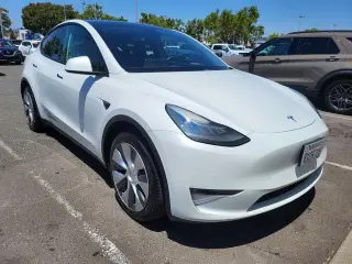 Tesla Model Y 2021 AWD Long Range 4dr Crossover