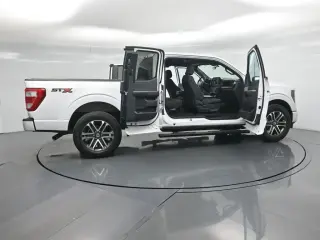 Ford F-150 2023 4x2 XL 4dr SuperCab 6.5 ft. SB