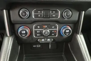 Chevrolet Suburban 2023 4x2 LS 4dr SUV