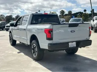 Ford F-150 Lightning 2023 AWD XLT 4dr SuperCrew 5.5 ft. SB