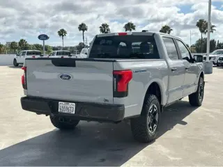 Ford F-150 Lightning 2023 AWD XLT 4dr SuperCrew 5.5 ft. SB