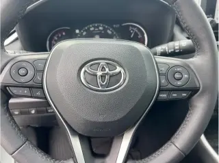 Toyota RAV4 2023 XLE Premium 4dr SUV