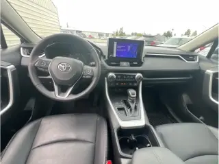 Toyota RAV4 2023 XLE Premium 4dr SUV