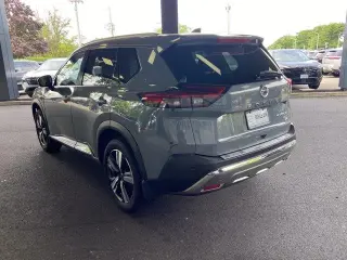 Nissan Rogue 2021 AWD Platinum 4dr Crossover