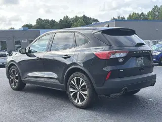 Ford Escape 2022 SE 4dr SUV