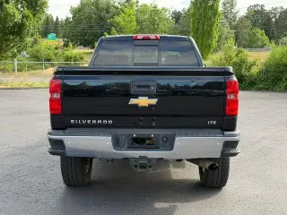 Chevrolet Silverado 2500HD 2015 4x4 LTZ 4dr Crew Cab SB