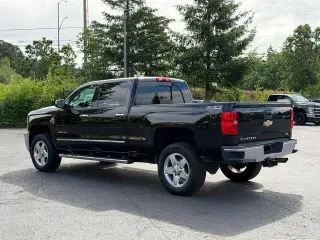 Chevrolet Silverado 2500HD 2015 4x4 LTZ 4dr Crew Cab SB