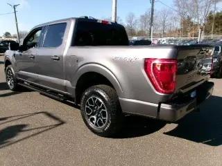 Ford F-150 2022 4x4 Lariat 4dr SuperCrew 5.5 ft. SB