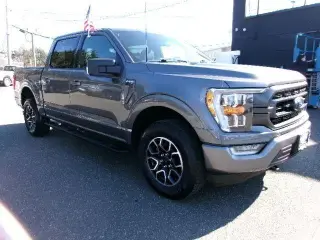 Ford F-150 2022 4x4 Lariat 4dr SuperCrew 5.5 ft. SB