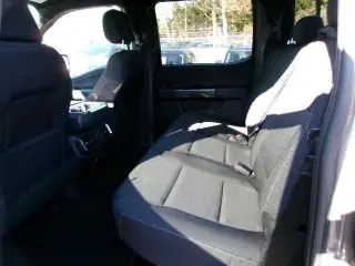Ford F-150 2022 4x4 Lariat 4dr SuperCrew 5.5 ft. SB