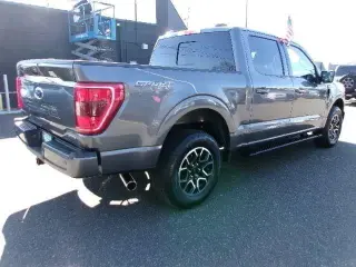 Ford F-150 2022 4x4 Lariat 4dr SuperCrew 5.5 ft. SB