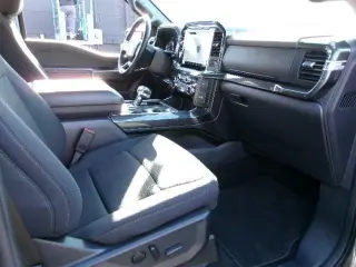 Ford F-150 2022 4x4 Lariat 4dr SuperCrew 5.5 ft. SB