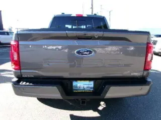 Ford F-150 2022 4x4 Lariat 4dr SuperCrew 5.5 ft. SB