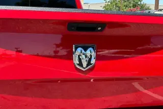 Ram 1500 2017 4x2 Sport 2dr Regular Cab 6.3 ft. SB Pickup