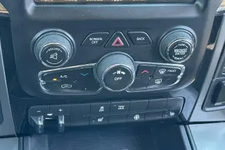 Ram 1500 2017 4x2 Sport 2dr Regular Cab 6.3 ft. SB Pickup