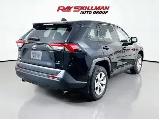 Toyota RAV4 2022 AWD LE 4dr SUV