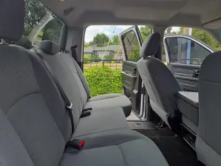 Ram 1500 2015 4x4 Express 4dr Crew Cab 5.5 ft. SB Pickup