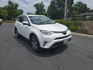 Toyota RAV4 2018 AWD Adventure 4dr SUV