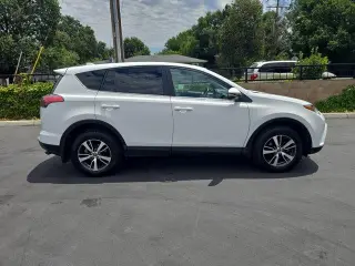 Toyota RAV4 2018 AWD Adventure 4dr SUV