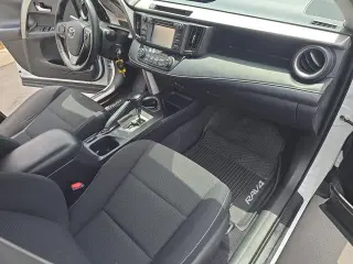 Toyota RAV4 2018 AWD Adventure 4dr SUV