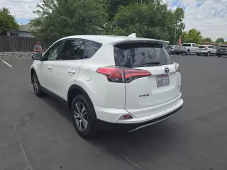 Toyota RAV4 2018 AWD Adventure 4dr SUV
