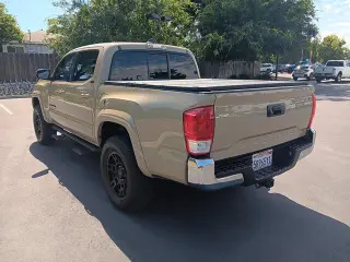 Toyota Tacoma 2016 4x2 SR5 V6 4dr Double Cab 5.0 ft SB