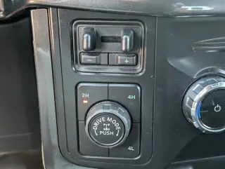 Ford F-150 2022 4x4 XL 4dr SuperCrew 5.5 ft. SB