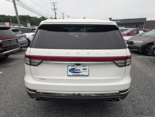 Lincoln Aviator 2022 AWD Standard 4dr SUV