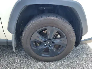 Toyota RAV4 2019 AWD XLE 4dr SUV