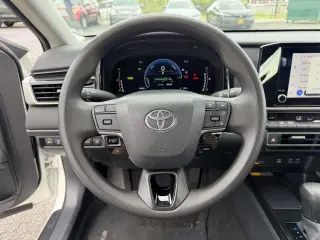 Toyota Camry 2025 LE 4dr Sedan