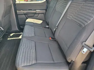 Ford F-150 2023 4x2 XL 4dr SuperCrew 5.5 ft. SB