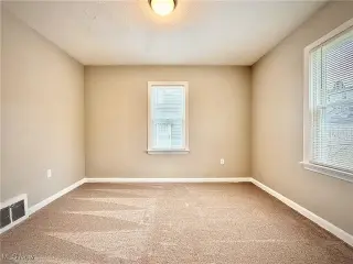 Propiedad en alquiler con 2 habitaciones y 1 baño en Akron