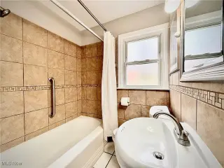 Propiedad en alquiler con 2 habitaciones y 1 baño en Akron
